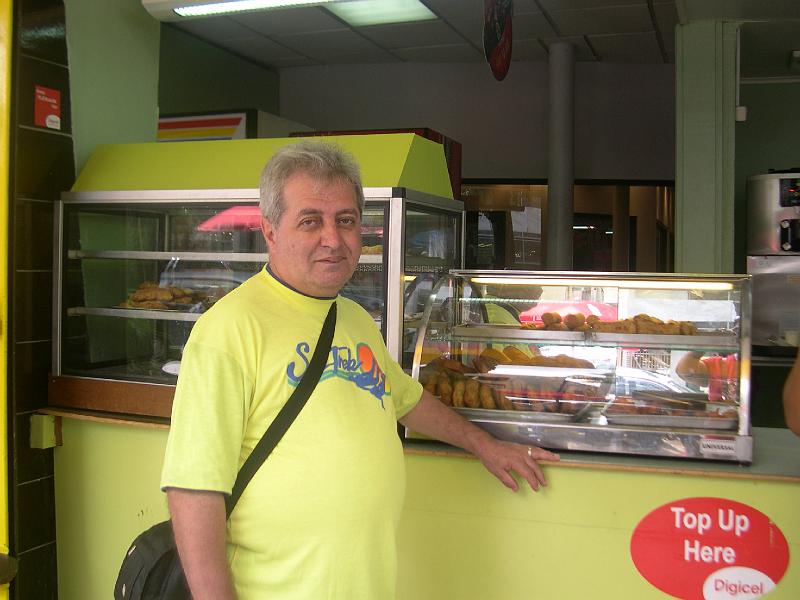 Paramaribo 004 - snack shop